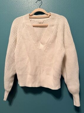 A New Day Cozy Cropped V-Neck Chunky Knit Sweater - Cream